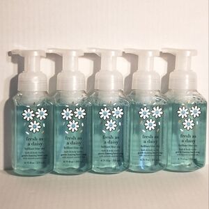 BBW FRESH AS A DAISY BRILLIANT BLUE SKY GENTLE FOAMING HAND SOAP X5